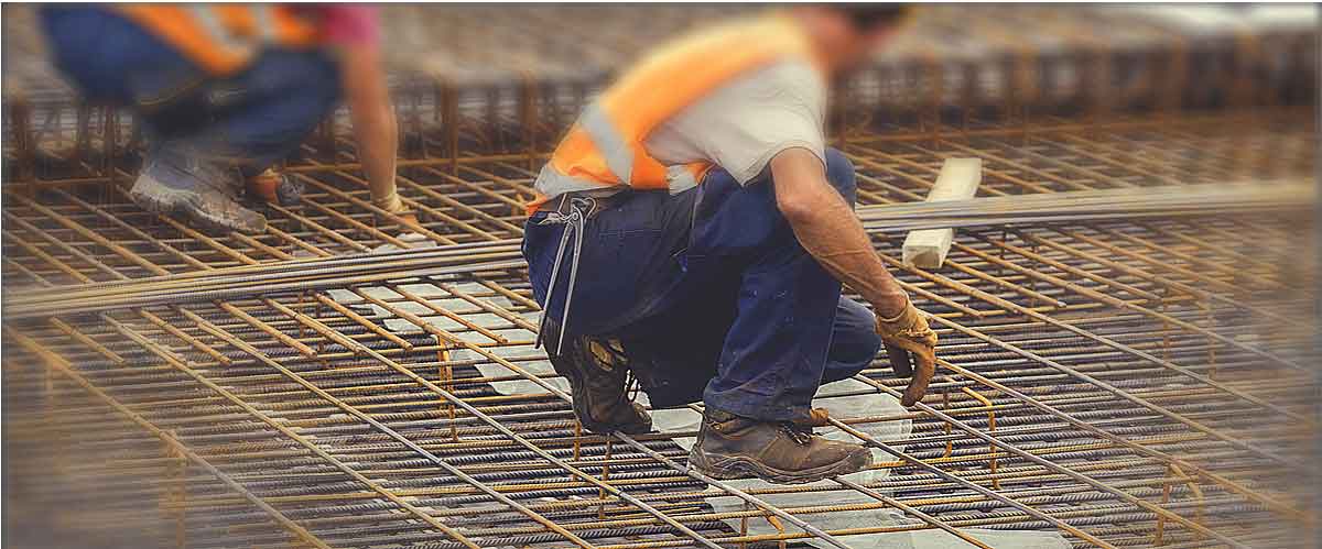 土木材料：
地面鋪設の際、ガラスクロスの補強材を間に挟む